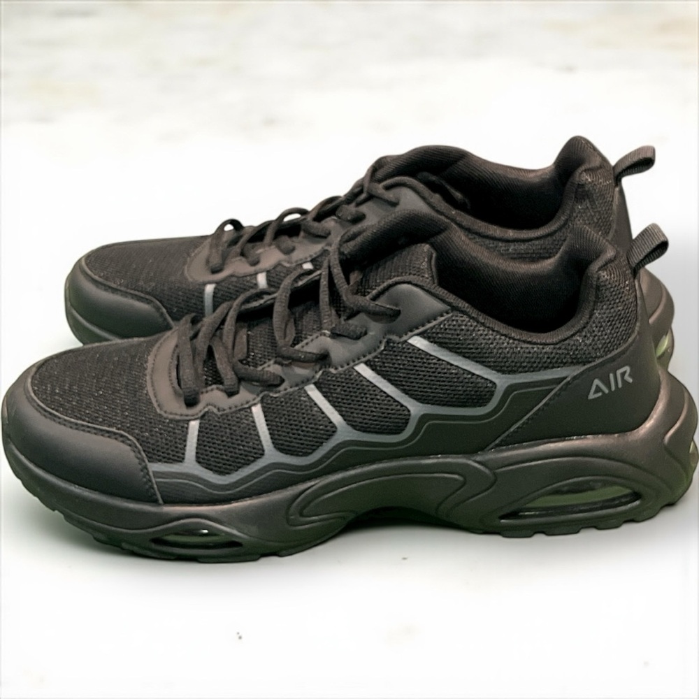 BEOAPT Men’s Black Athletic Sneakers